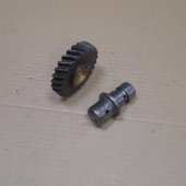 Комплект промежуточной паразитной шестерни механизма (палец Д22-1002160, шестерня Д22-1005430А2-01)